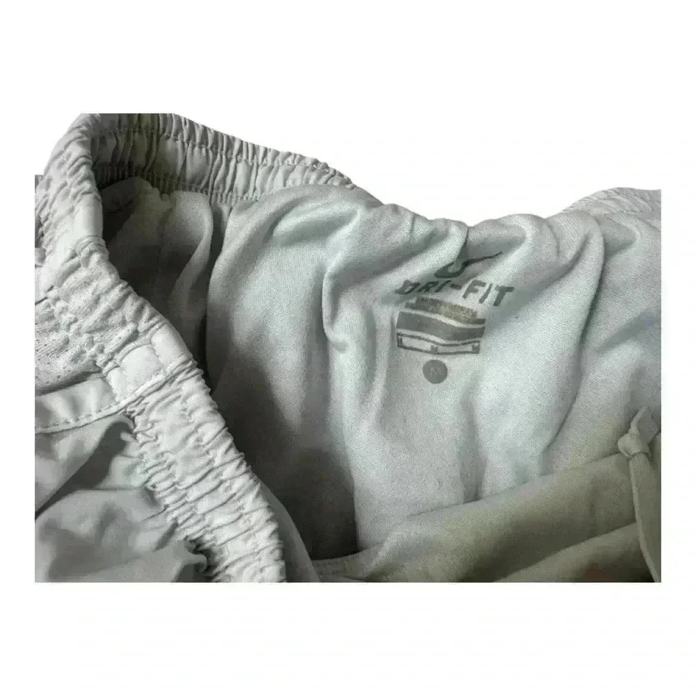 Nike Dri-Fit Womens Gray Shorts Size Medium - Picture 3 of 6